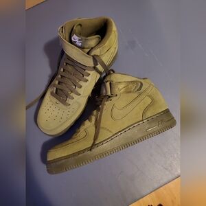 Nike Air Force 1 Mid 07 "Legion Green"